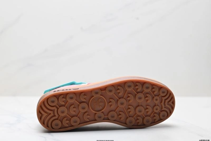Adidas Gazelle Shoes Attractive 568