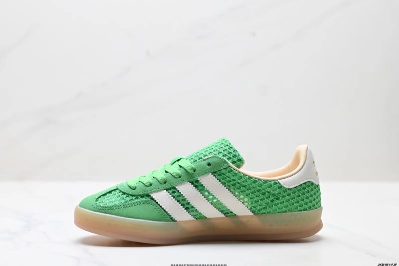 Adidas Gazelle Shoes Cozy 570