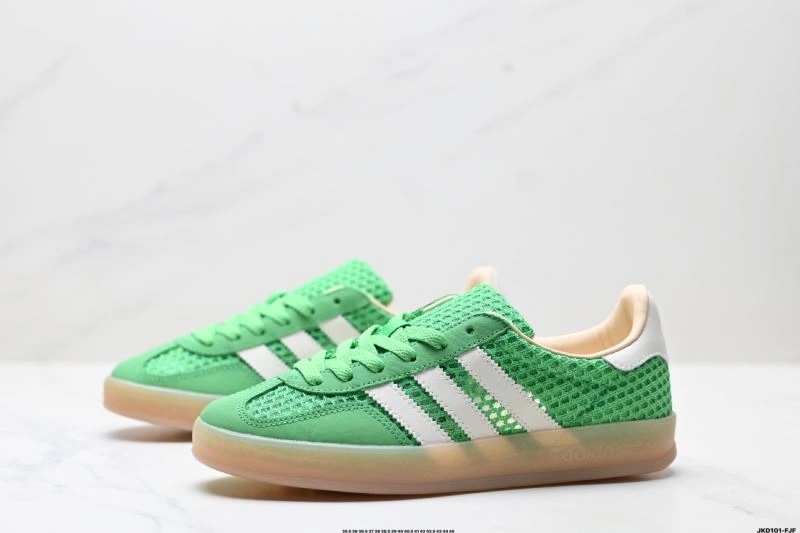 Adidas Gazelle Shoes Cozy 570