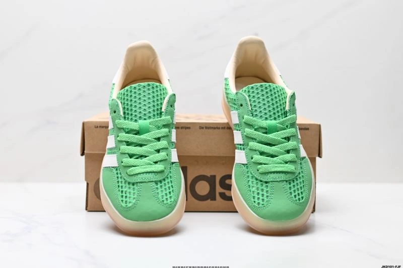 Adidas Gazelle Shoes Cozy 570