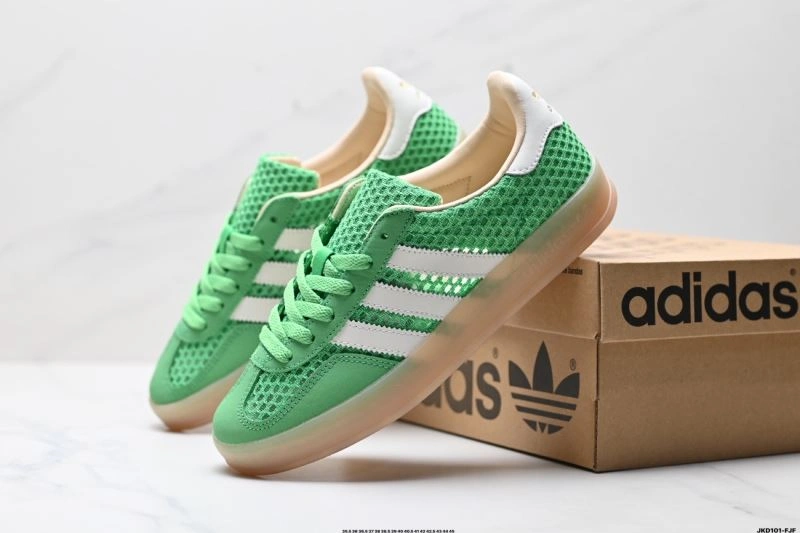 Adidas Gazelle Shoes Cozy 570