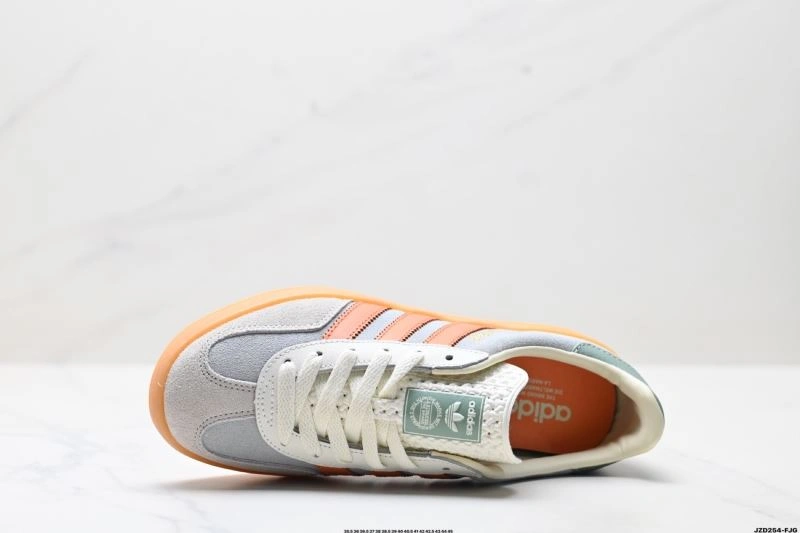 Original Adidas Gazelle Shoes 560