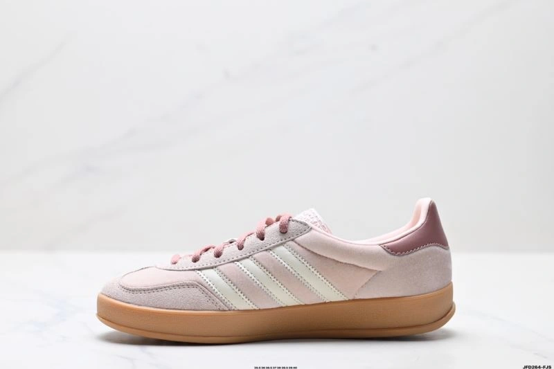 Cozy Adidas Gazelle Shoes 565