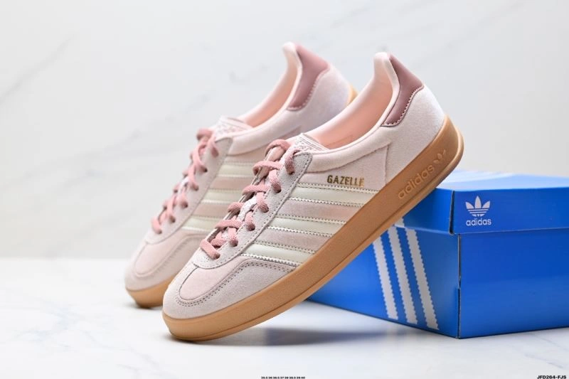 Cozy Adidas Gazelle Shoes 565