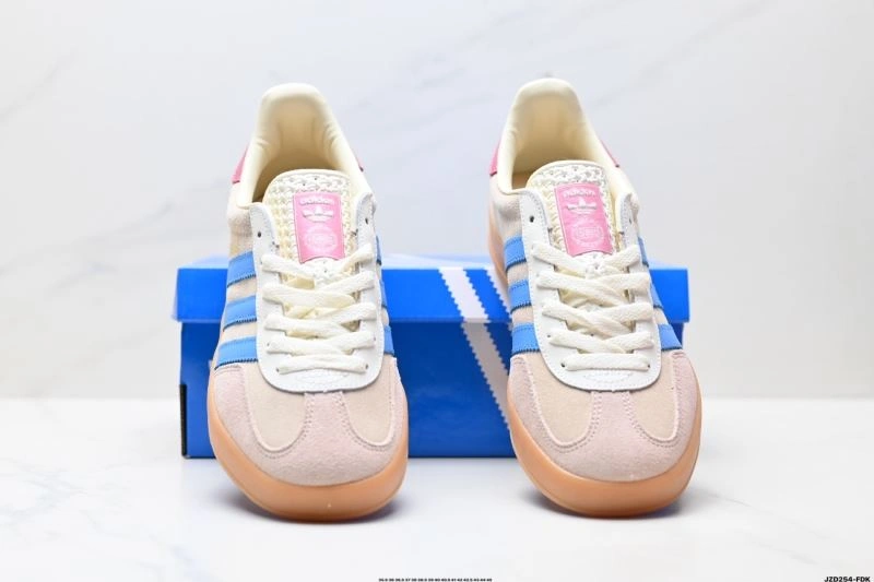 Adidas Gazelle Shoes TravelReady 633