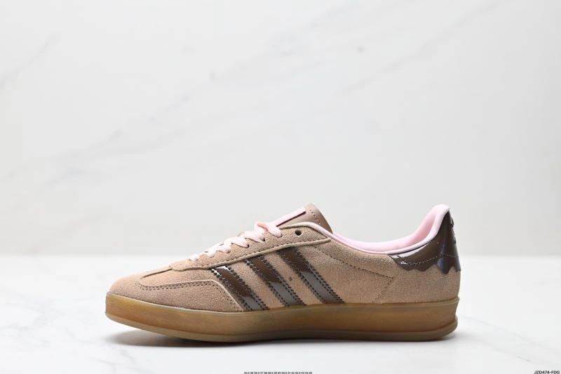 TechFriendly Adidas Gazelle Shoes 552