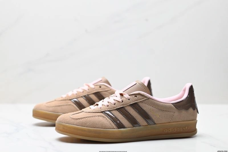 TechFriendly Adidas Gazelle Shoes 552