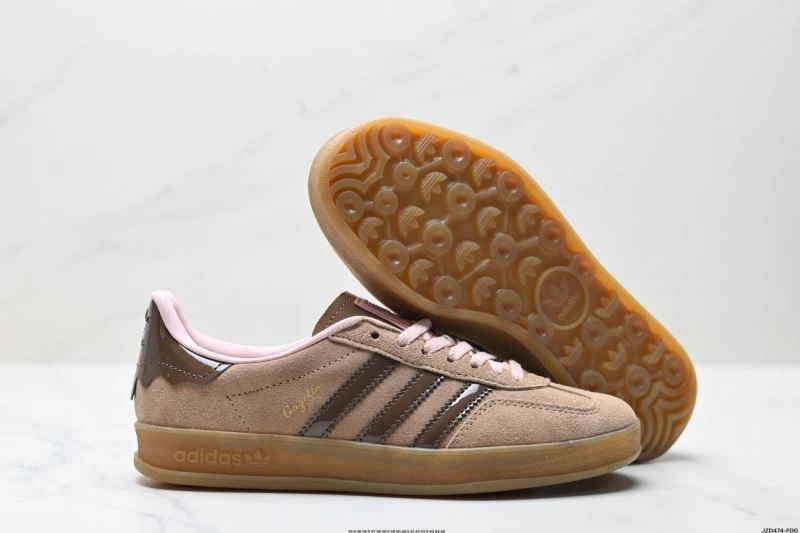 TechFriendly Adidas Gazelle Shoes 552