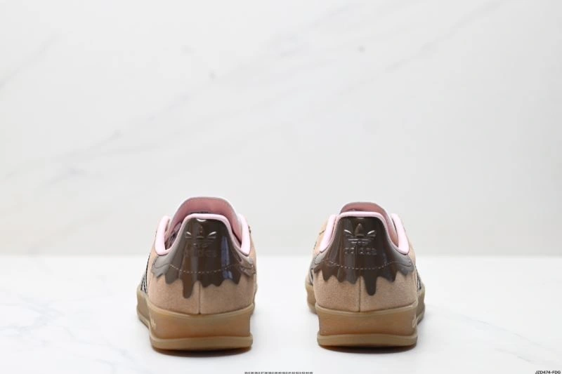 TechFriendly Adidas Gazelle Shoes 552
