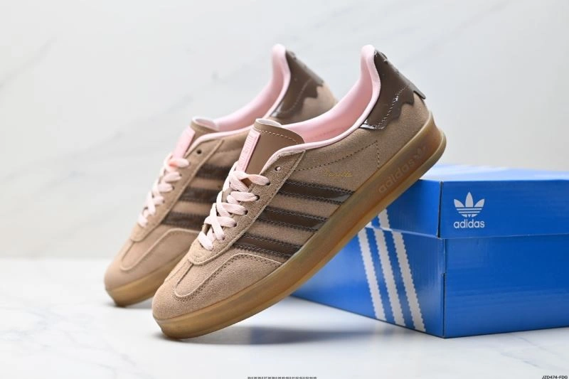TechFriendly Adidas Gazelle Shoes 552