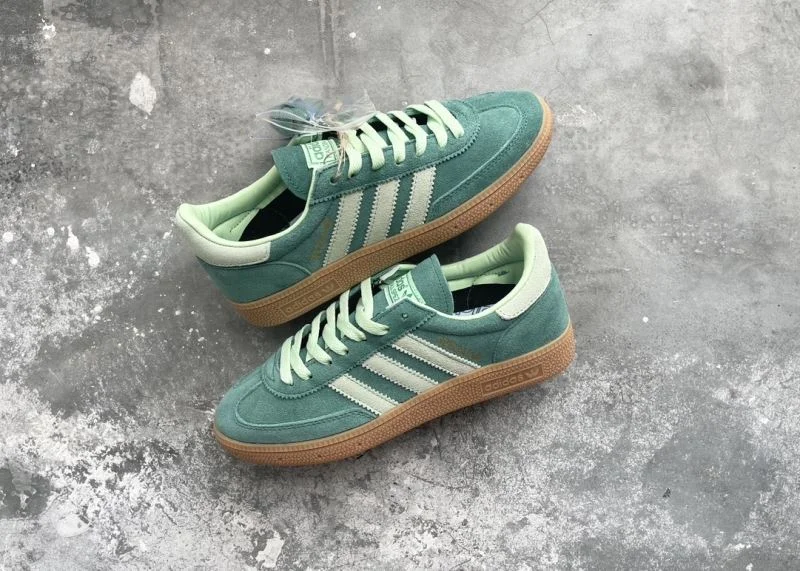 Neat Adidas Handball Shoes 16118