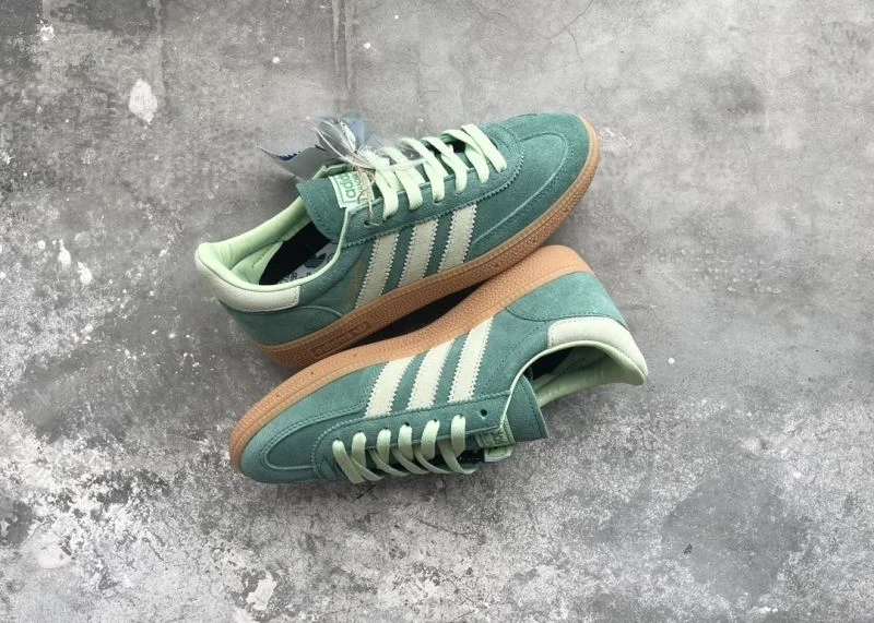 Neat Adidas Handball Shoes 16118