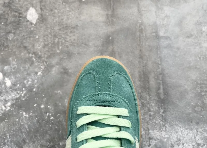 Neat Adidas Handball Shoes 16118