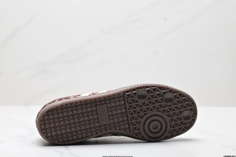 Comfortable Adidas Handball Shoes 546