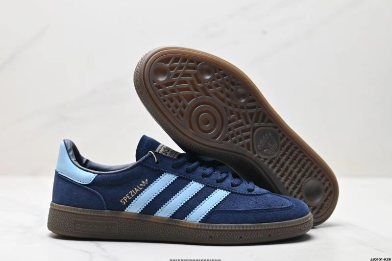 WaterResistant Adidas Handball Shoes 561