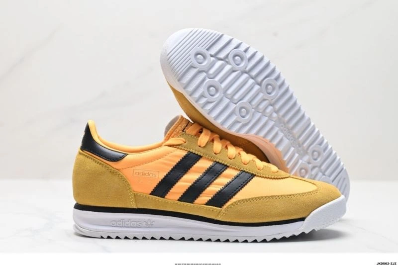 Stylish Adidas SL Shoes 960