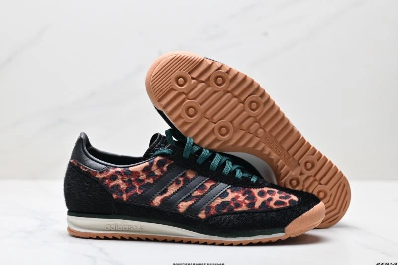 Stylish Adidas SL Shoes 943