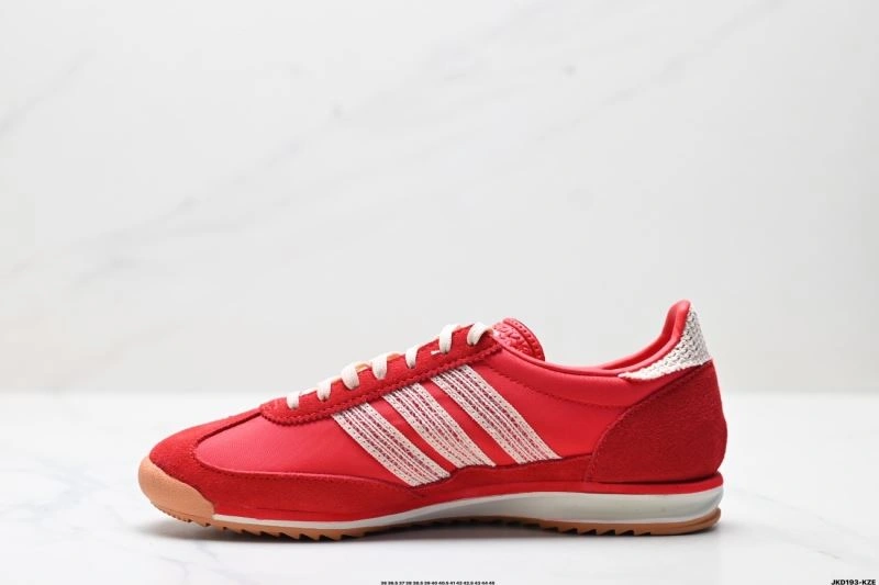 MultiPurpose Adidas SL Shoes 204