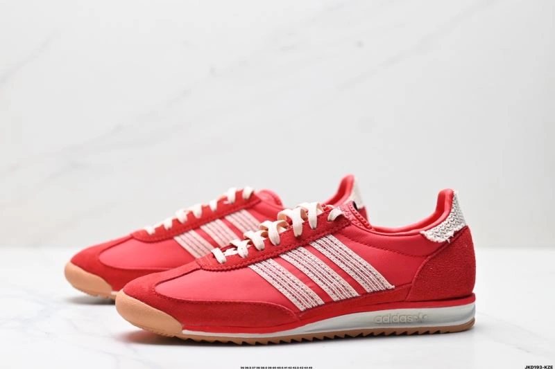MultiPurpose Adidas SL Shoes 204