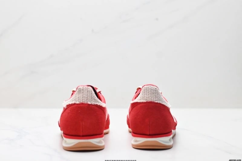 MultiPurpose Adidas SL Shoes 204