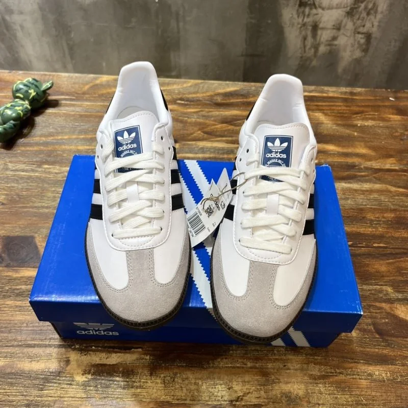 Adidas Samba Shoes WellDesigned 16109