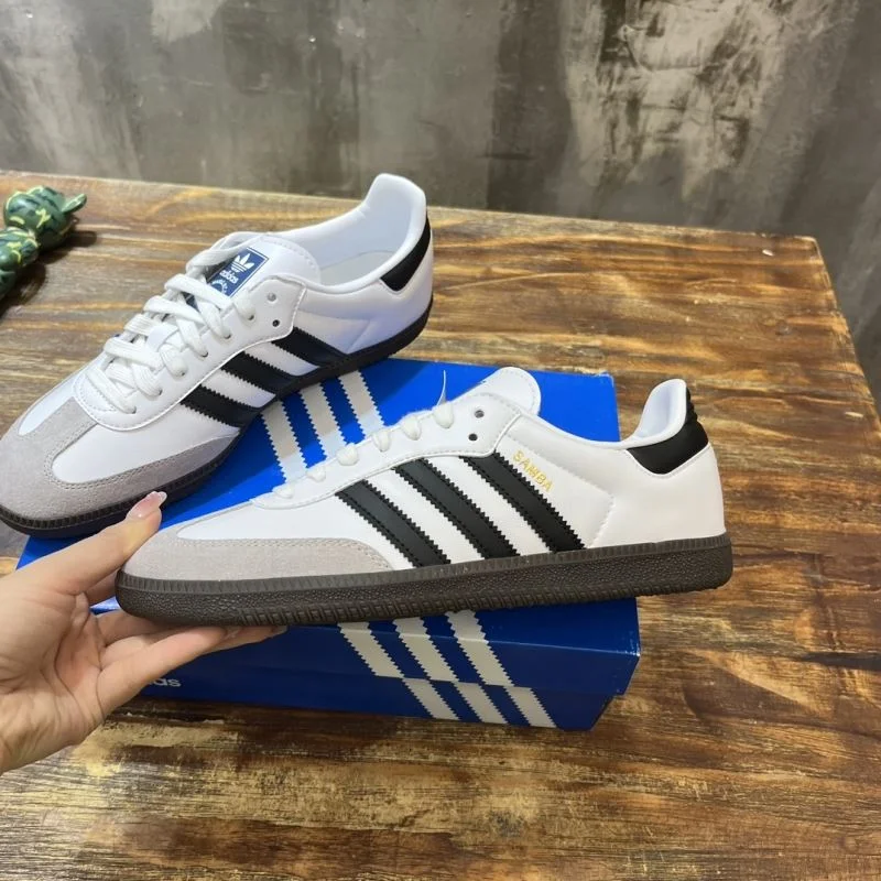 Adidas Samba Shoes WellDesigned 16109
