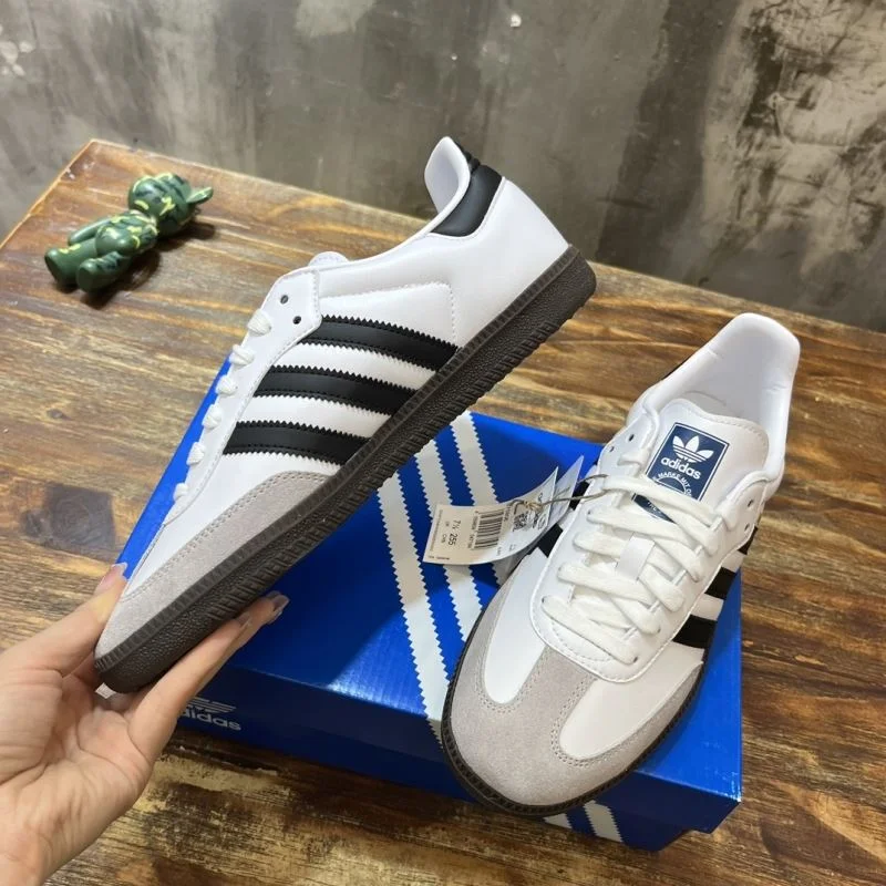 Adidas Samba Shoes WellDesigned 16109