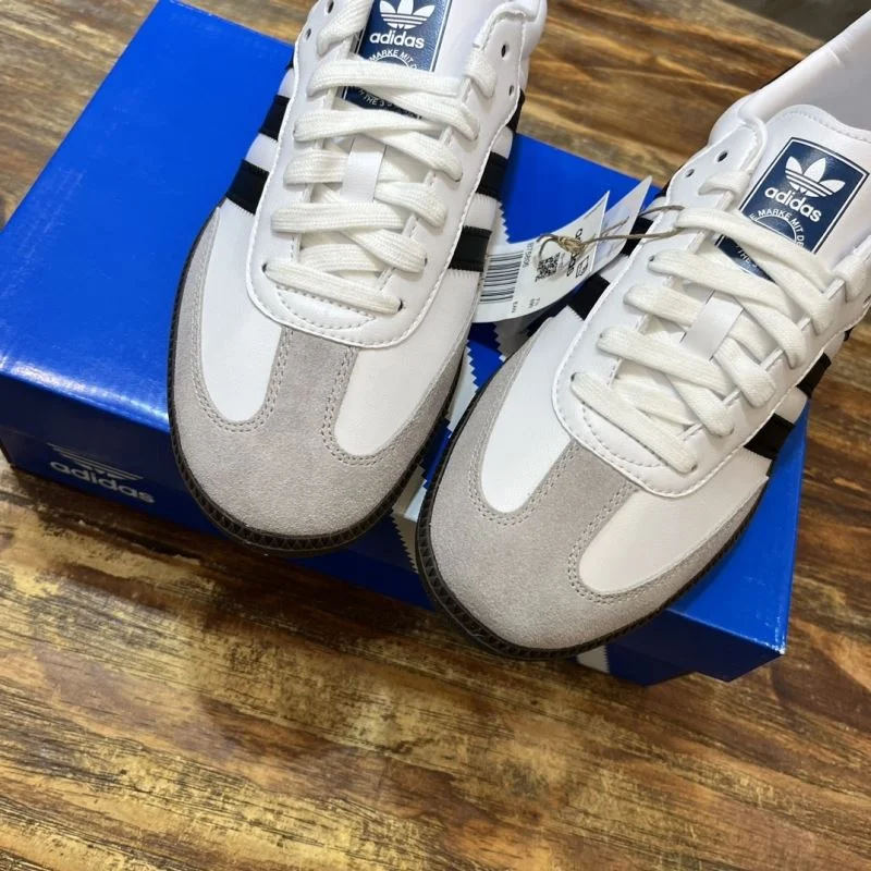 Adidas Samba Shoes WellDesigned 16109