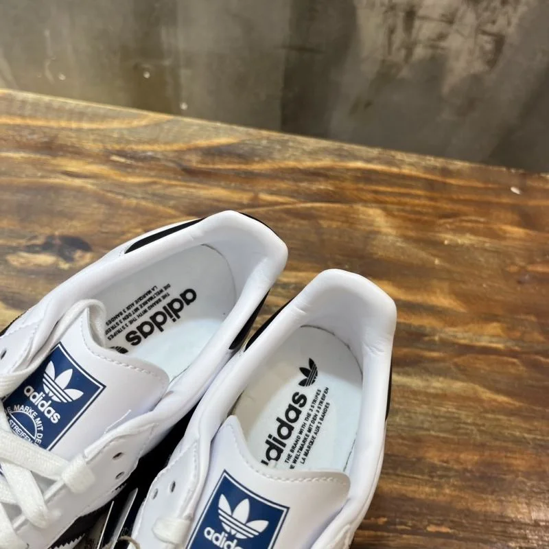 Adidas Samba Shoes WellDesigned 16109