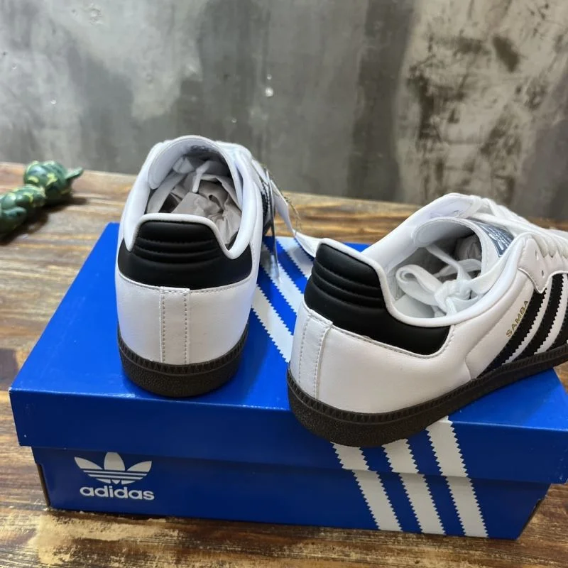 Adidas Samba Shoes WellDesigned 16109