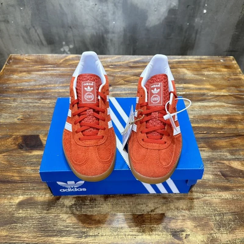 Sporty Adidas Samba Shoes 16098