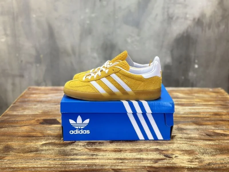 Adidas Samba Shoes Attractive 16100