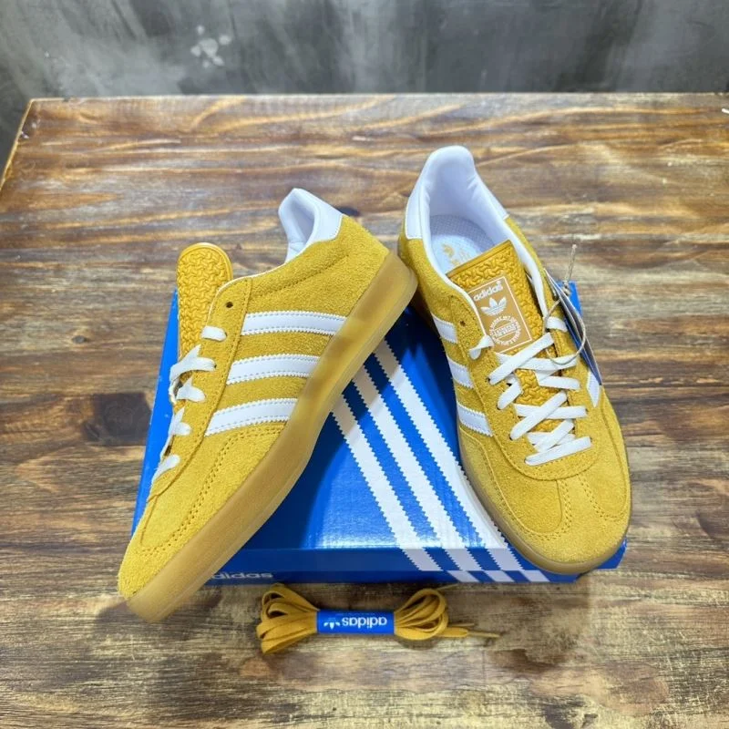 Adidas Samba Shoes Attractive 16100