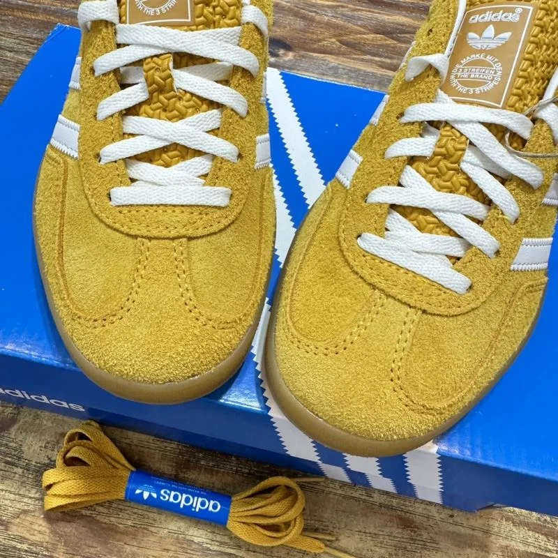Adidas Samba Shoes Attractive 16100