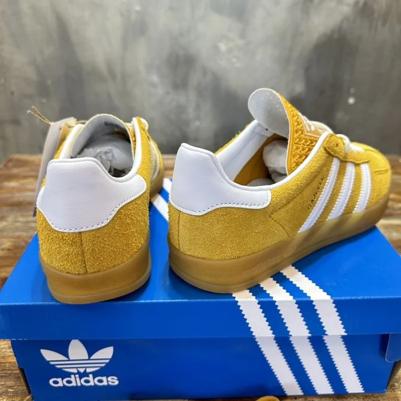 Adidas Samba Shoes Attractive 16100