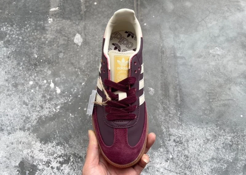 Sleek Adidas Samba Shoes 16116