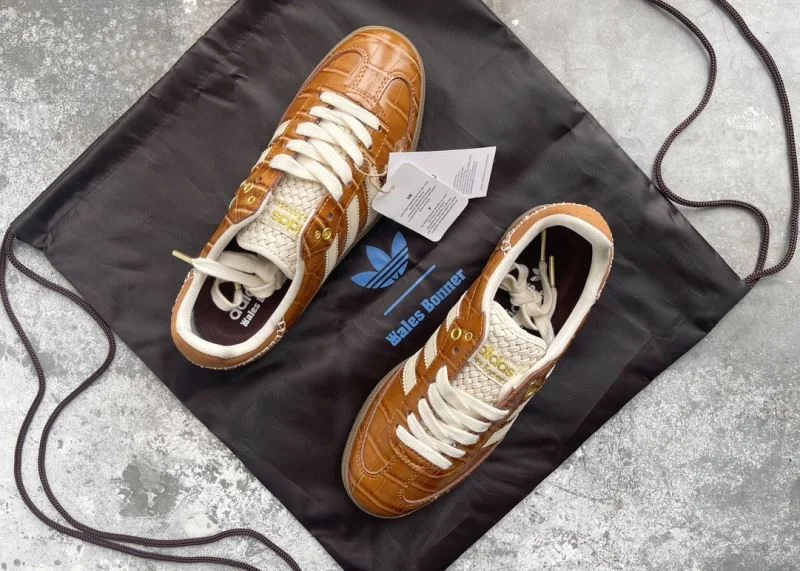 WellDesigned Adidas Samba Shoes 16159