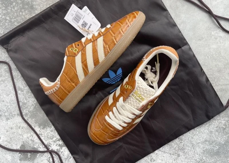 WellDesigned Adidas Samba Shoes 16159