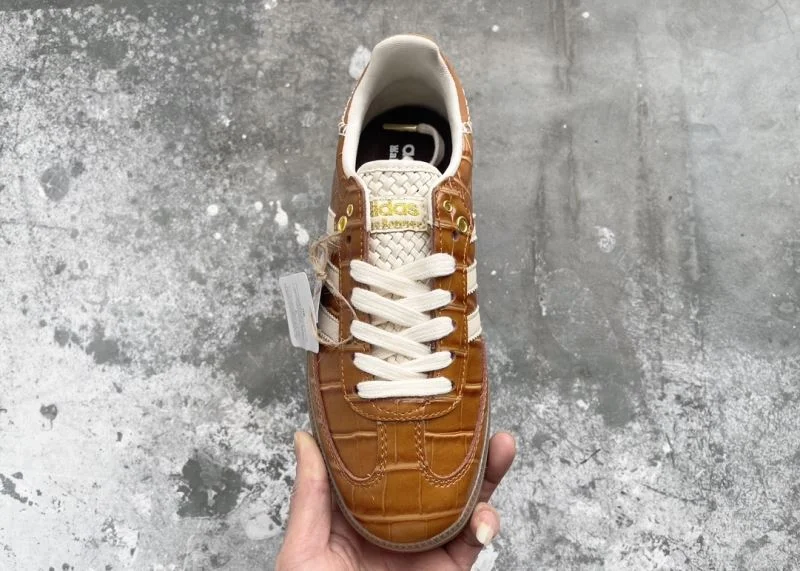 WellDesigned Adidas Samba Shoes 16159