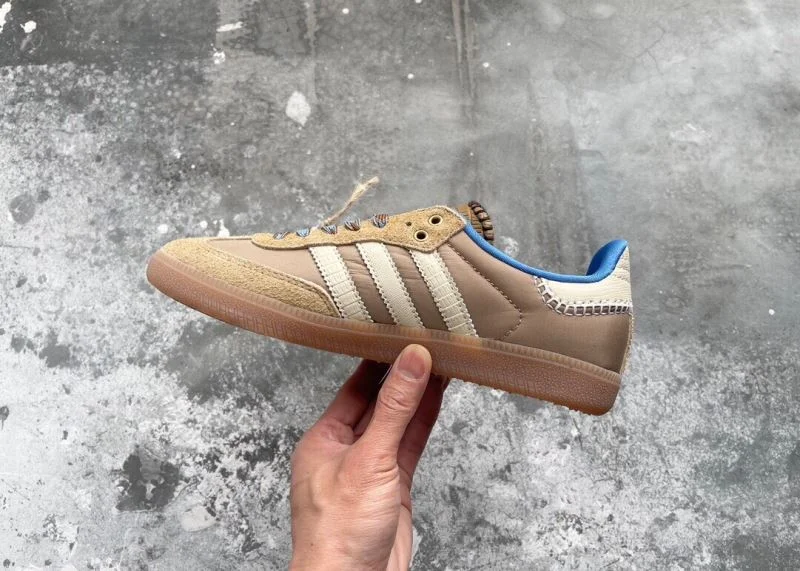 Sporty Adidas Samba Shoes 16097