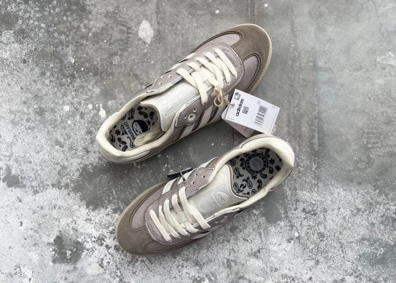 Minimalist Adidas Samba Shoes 16062
