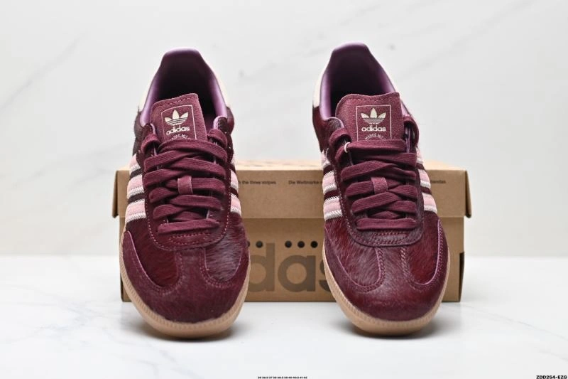 Contemporary Adidas Samba Shoes 1055