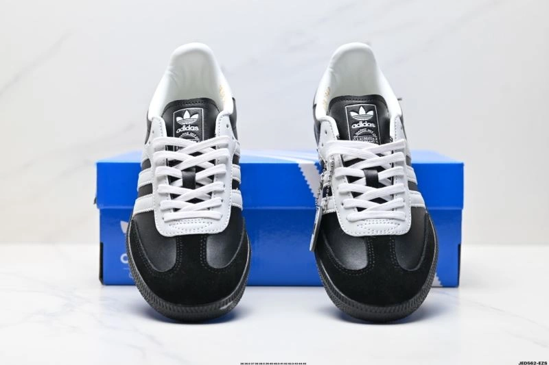 Flexible Adidas Samba Shoes 1050