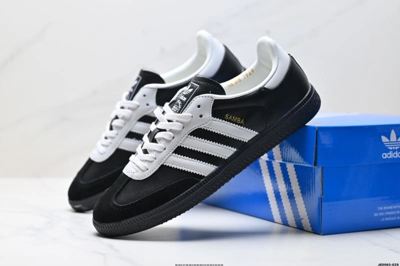 Flexible Adidas Samba Shoes 1050