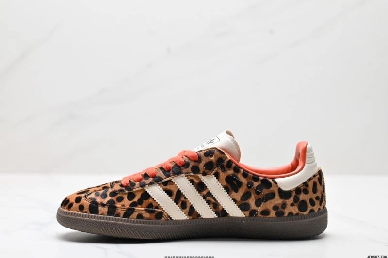 Classic Adidas Samba Shoes 1040