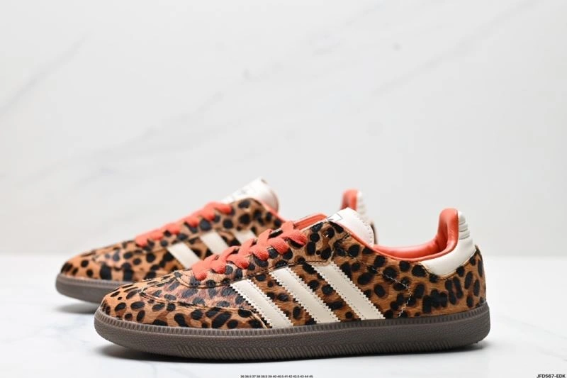 Classic Adidas Samba Shoes 1040