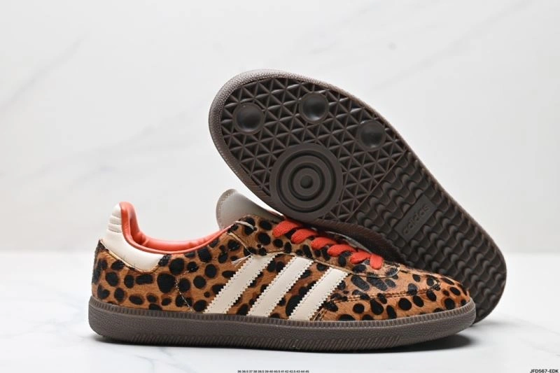 Classic Adidas Samba Shoes 1040
