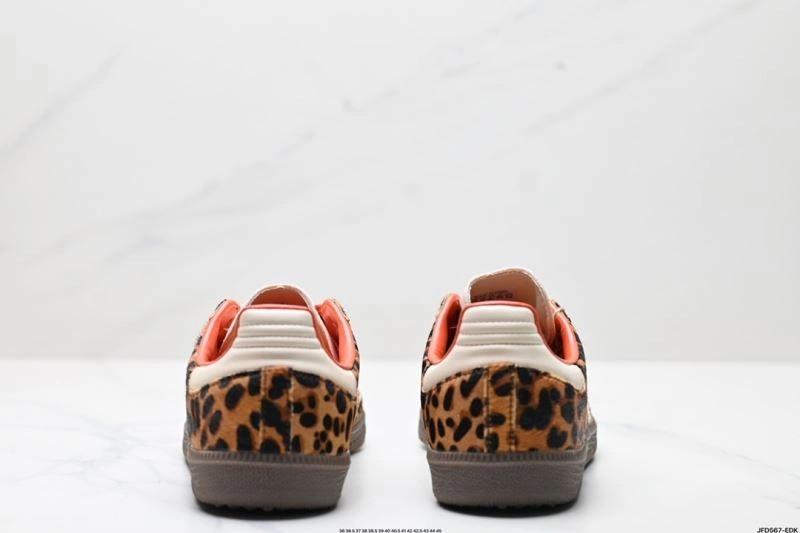Classic Adidas Samba Shoes 1040