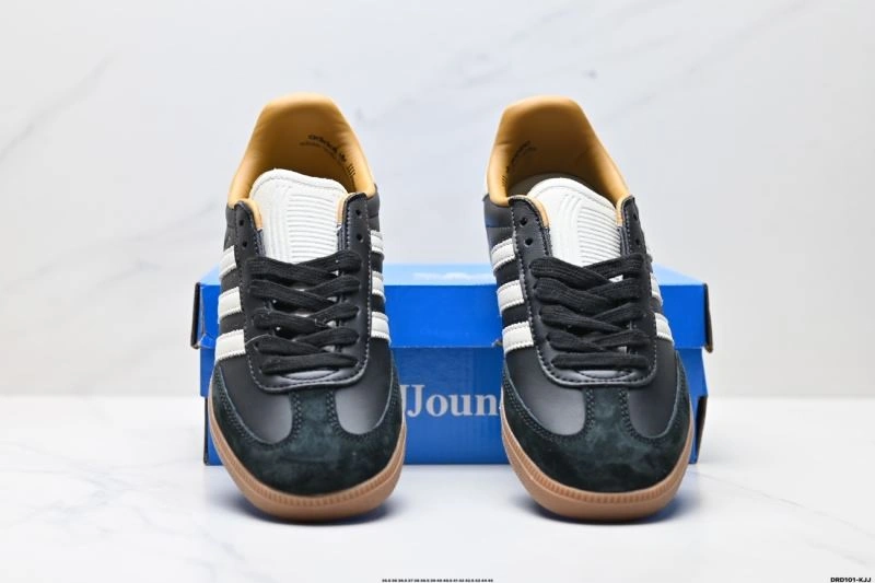 Classic Adidas Samba Shoes 1025