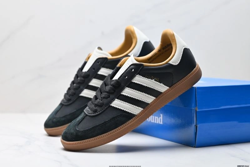 Classic Adidas Samba Shoes 1025